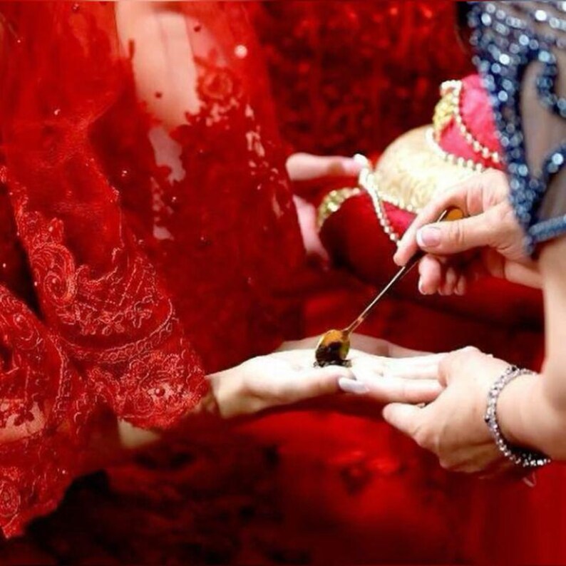 Henna Fortune Reading, Same Day, Realistic Reading, Searching for Yourself in the Mystery of Henna, Tasseography Style Fortune Reading